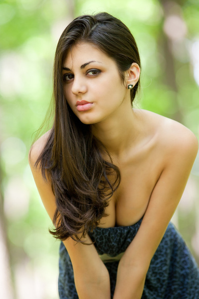 Attractive hispanic girl in the forest - Foto, Imagem
