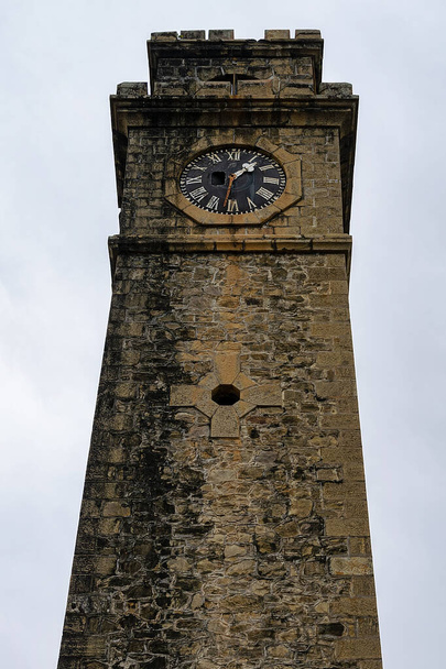 Galle, Sri Lanka - Sept 2015: Clock tower at Galle Fortress - Foto, Bild