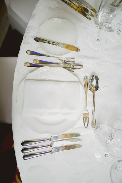 Elegante tavolo allestito per banchetti nuziali
 - Foto, immagini