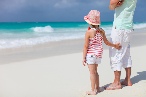 Father and daughter at beach - Foto, Bild