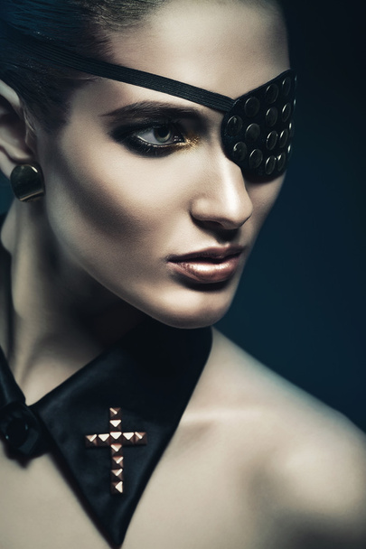 dangerous woman with eye-patch - Photo, Image