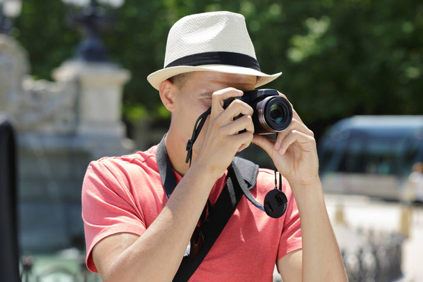 male tourist taking picture - Foto, Imagen