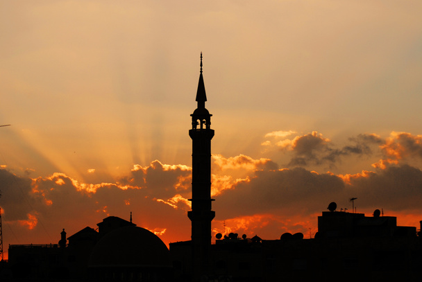 Силует мечеті в Аммані (Йорданія).  - Фото, зображення