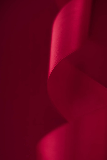 Brändäys, loma ja luxe tuotemerkkejä käsite Abstrakti kihara silkkinauha vaaleanpunainen tausta, yksinomainen ylellisyyttä tuotemerkin suunnittelu loma myynti tuotteen edistäminen ja glamouria taiteen kutsukortti tausta - Valokuva, kuva