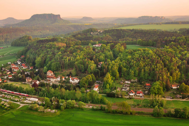 Bastei over Saxon Switzerland National Parkからの眺め、ドイツの人気の旅行先 - 写真・画像