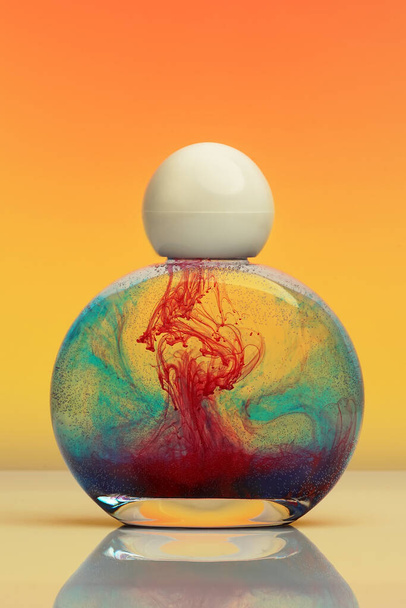 acrylic ink perfume bottle, isolated - Foto, Bild