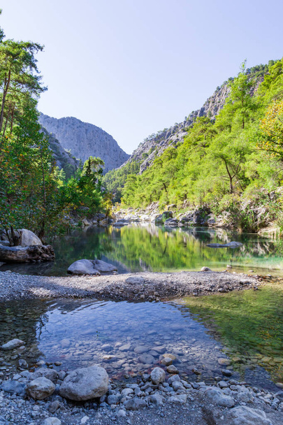 Ранковий пейзаж з гірськими породами в каньйоні Гойнук (Туреччина). - Фото, зображення
