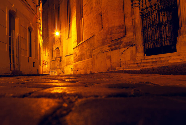 verlichte straat van de oude stad  - Foto, afbeelding