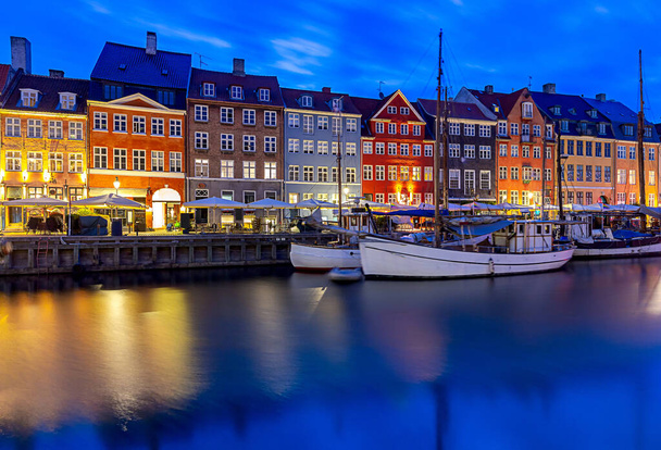 Ügynökség, Koppenhága. A közvetlenül a Nyhavn-csatornára van-hajnalban. - Fotó, kép