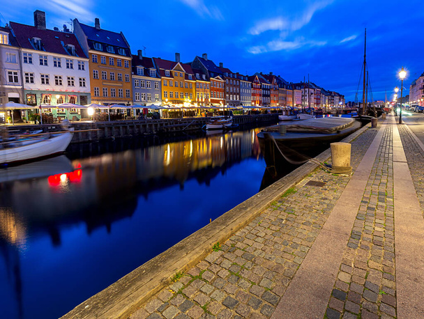 Ügynökség, Koppenhága. A közvetlenül a Nyhavn-csatornára van-hajnalban. - Fotó, kép