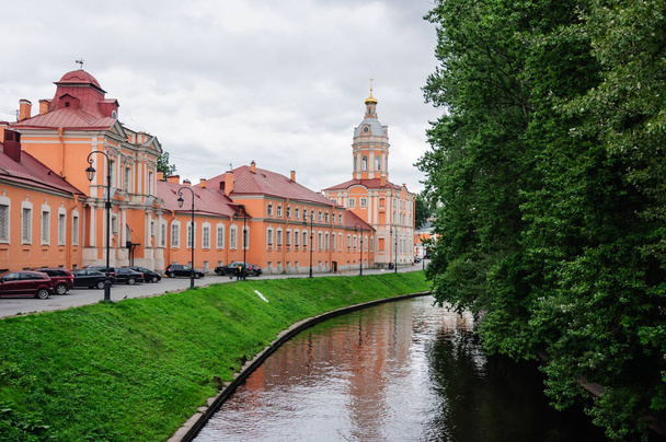 Klooster van de Heilige Drie-eenheid Alexander Nevsky Lavra 18e eeuw, Sint-Petersburg. - Foto, afbeelding