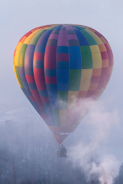 повітряна куля взимку
 - Фото, зображення