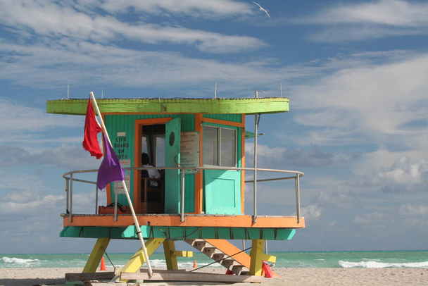 Lifeguard House on Miami Beach - Фото, зображення