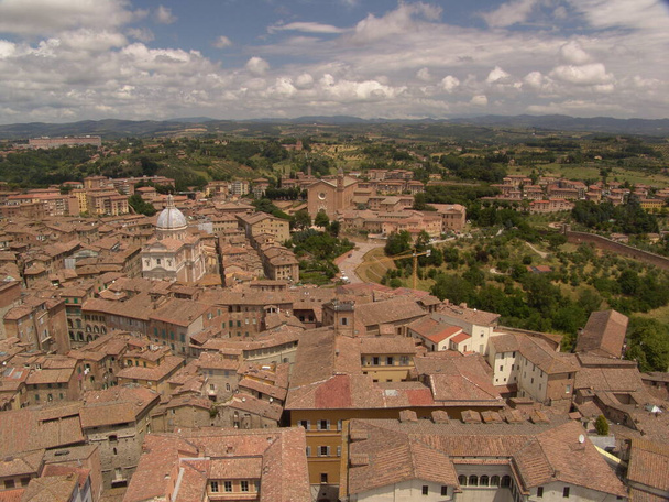 Above the roofs of Siena - Foto, Imagen