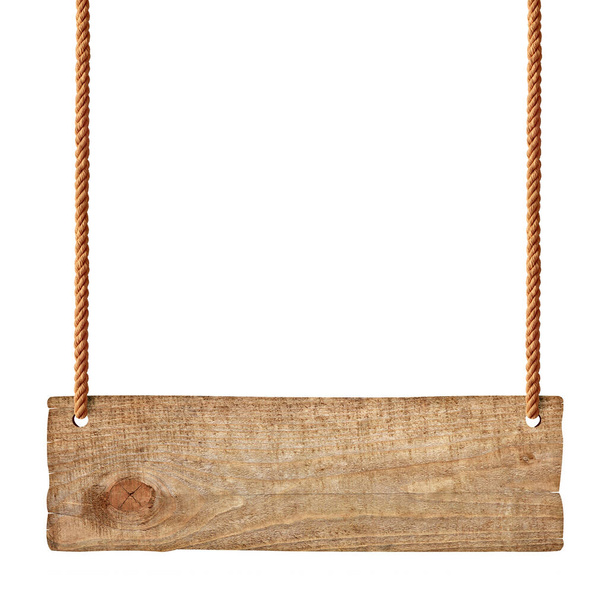 letrero en blanco de madera colgando con cadena y cuerda sobre fondo blanco - Foto, imagen