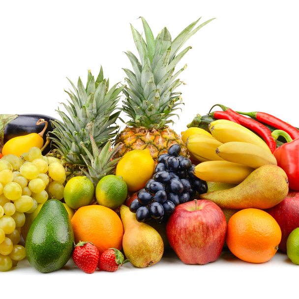 Assortiment de fruits, légumes, baies isolés sur fond blanc
 - Photo, image