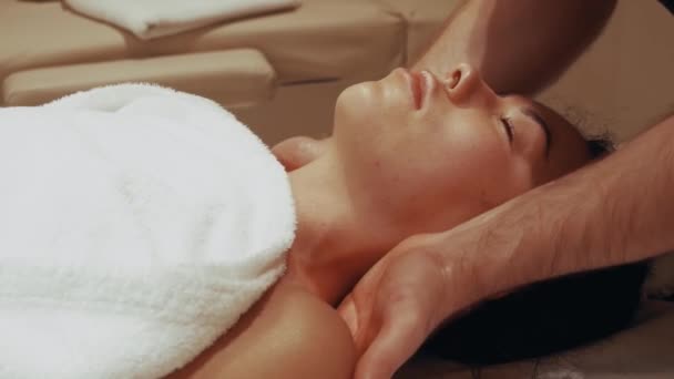 Massaging female shoulders - Footage, Video