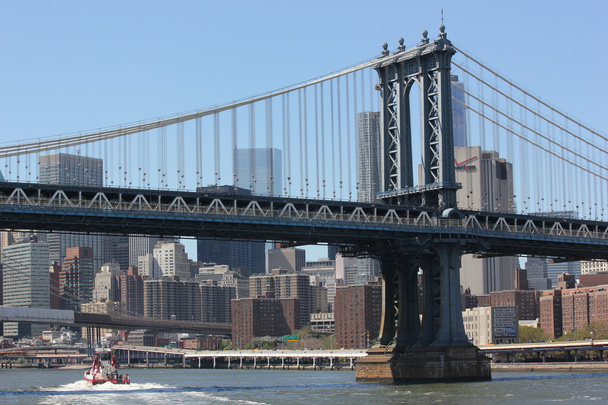 мангеттенський міст з Нью-Йорка skyline, човни - Фото, зображення