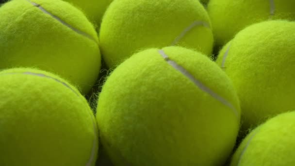 Teniszlabdák sora és sora - Felvétel, videó