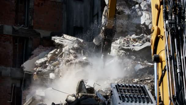 Demolução Destruição de um prédio antigo
  - Filmagem, Vídeo