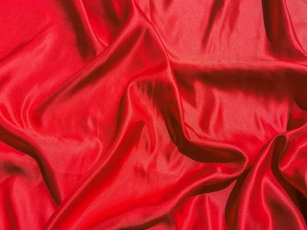 Fondo moderno de textura de tela roja de lujo. Día de San Valentín o diseño de papel pintado del día de Navidad
 - Foto, Imagen