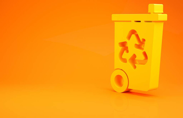 Żółty kosz na śmieci z ikoną symbolu recyklingu izolowaną na pomarańczowym tle. Ikona kosza na śmieci. Znak śmietnika. Znak kosza na śmieci. Koncepcja minimalizmu. Ilustracja 3d - Zdjęcie, obraz