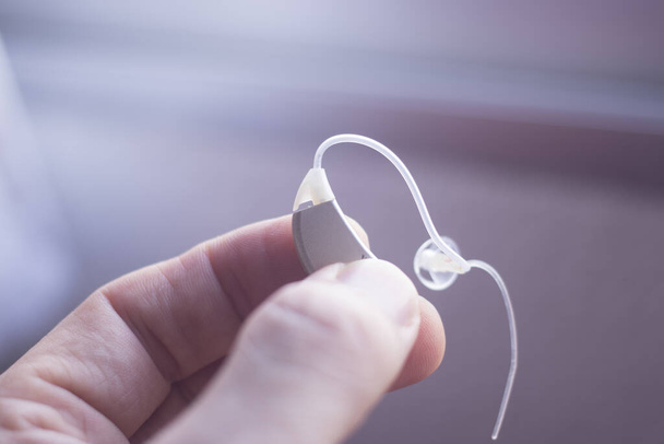 Digitale moderne Technologie für Gehörlose Mikro-Hörgeräte. - Foto, Bild