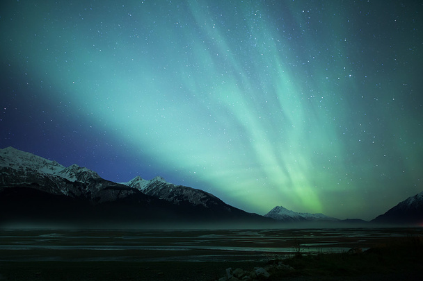 borealis Auroa πέρα από τον κολπίσκο chilkat - Φωτογραφία, εικόνα