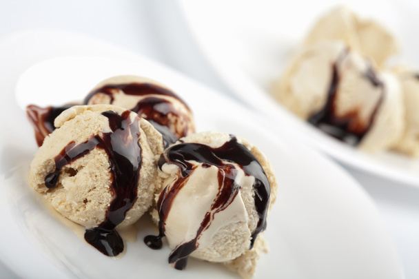 Ice cream with chocolate syrup - Photo, Image