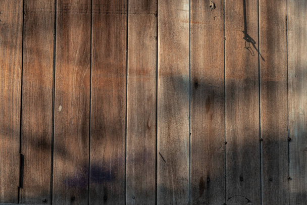 fondo madera vieja color marrón. textura abstracta madera dura vendimia natural. tablones de madera, enfoque selectivo
. - Foto, Imagen