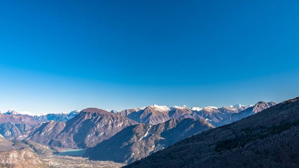 La vue depuis M. Cuar dans le Frioul-Vénétie Julienne, Italie - Photo, image