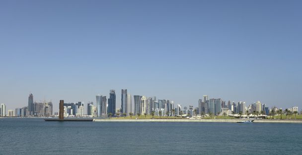Panorama do horizonte de Doha
 - Foto, Imagem