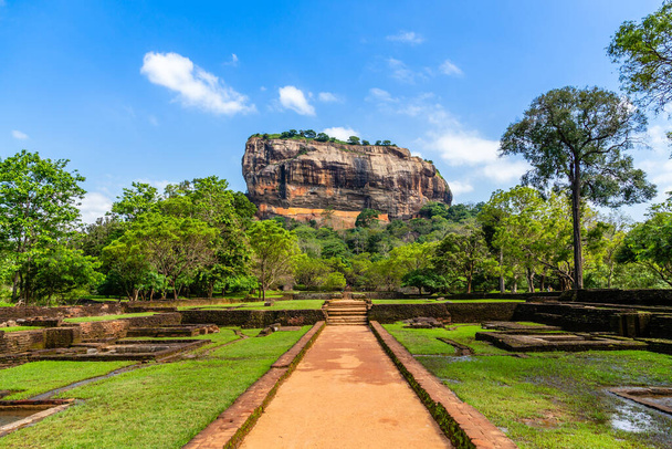 Sigiriya or Lion rock - ancient rock fortress, Dambulla, Central Province ,Sri Lanka - Zdjęcie, obraz
