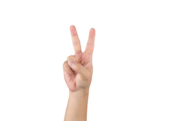Ασιατικό χέρι δείχνει και μετράει 2 δάχτυλα σε απομονωμένο λευκό φόντο με μονοπάτι απόληξης - Φωτογραφία, εικόνα
