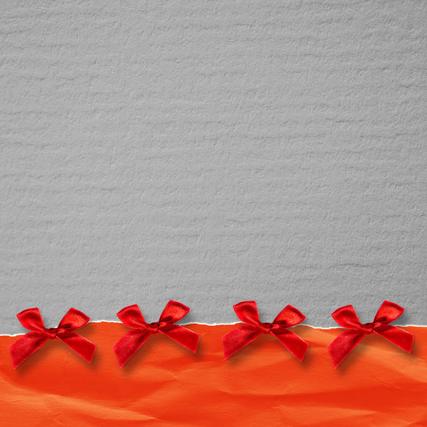 kırmızı kurdele ile kağıt - Fotoğraf, Görsel