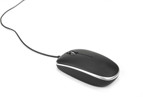 Ποντίκι υπολογιστή με μαύρο καλώδιο στο λευκό - Φωτογραφία, εικόνα