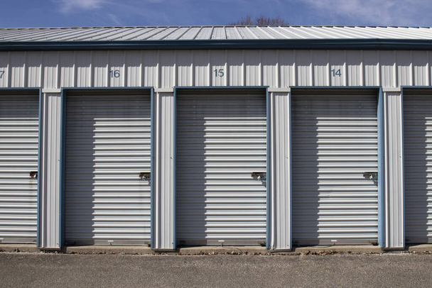 Garage libre-service et mini-garages. - Photo, image