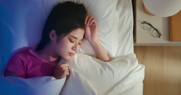 asian woman sleep well - Séquence, vidéo