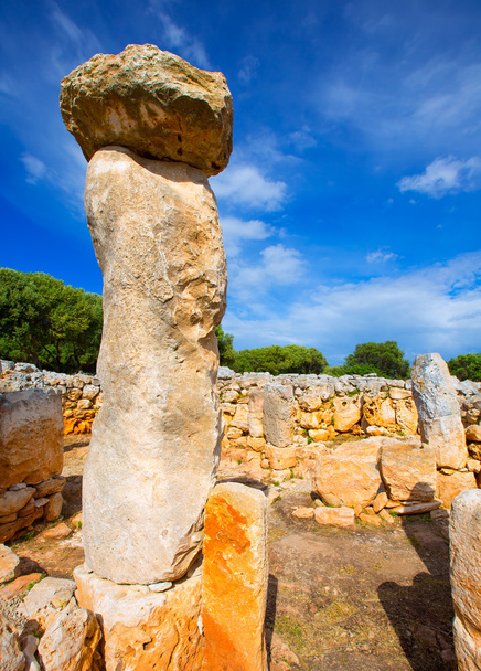 Taules of Menorca Torre de Gaumes Galmes at Balearics - Zdjęcie, obraz