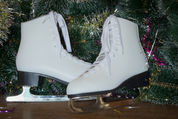 Cadeau du Nouvel An - la belle femme skate
. - Photo, image