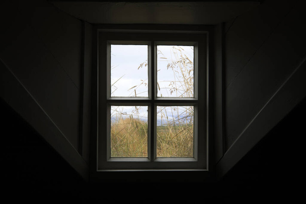 Akureyri / Islande - 26 août 2017 : Une fenêtre dans le musée folklorique Laufas, Islande, Europe
 - Photo, image