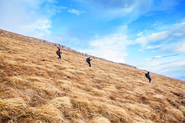  Groupe de randonnée Aventure Personnes Nature en plein air Activité saine Randonnée en montagne
 - Photo, image
