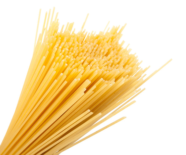 Espaguetis sobre fondo blanco - Foto, Imagen