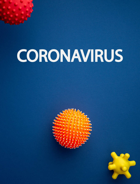Abstrakcyjny model szczepu wirusa na niebieskim tle. - Zdjęcie, obraz