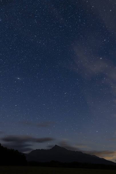 ночное небо с Криваном, Высокие Татры, Словакия - Фото, изображение
