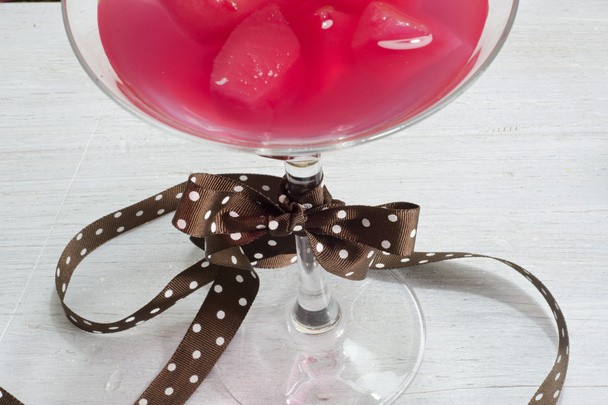 Cocktail rot und Polka Dot bow - Fotografie, Obrázek