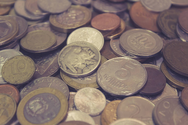 Metal coins - money from different countries - Φωτογραφία, εικόνα