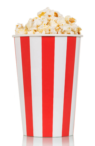 Large box of delicious fresh popcorn isolated on white background - Foto, afbeelding
