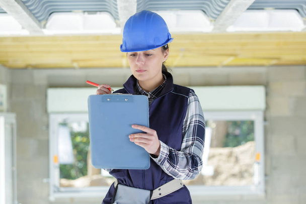 portrait of serious construction female worker - Fotografie, Obrázek
