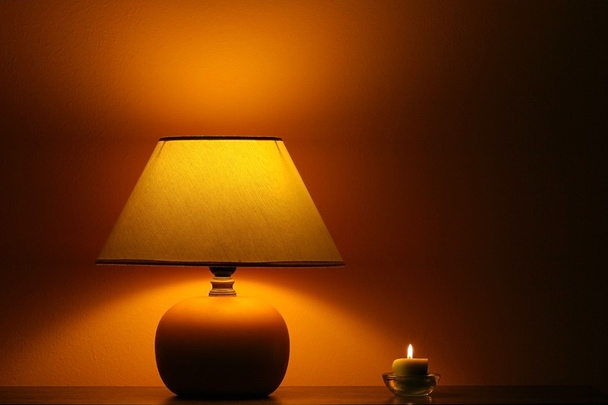 Лампа на стіні
 - Фото, зображення